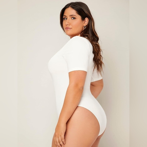 Plus Scoop Neck Bodysuit - Picture 2 of 6